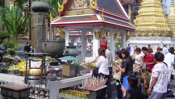 Whose life is more&nbsp;important?