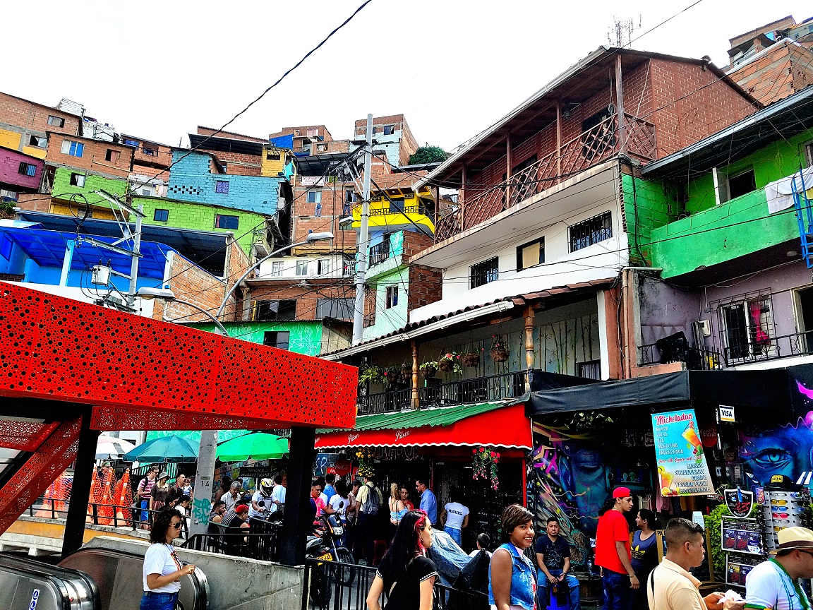Medellin’s Comuna 13–Violent Barrio Turned Tourist&nbsp;Mecca